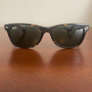 RayBan New Wayfarer Tortoise Style Sunglasses